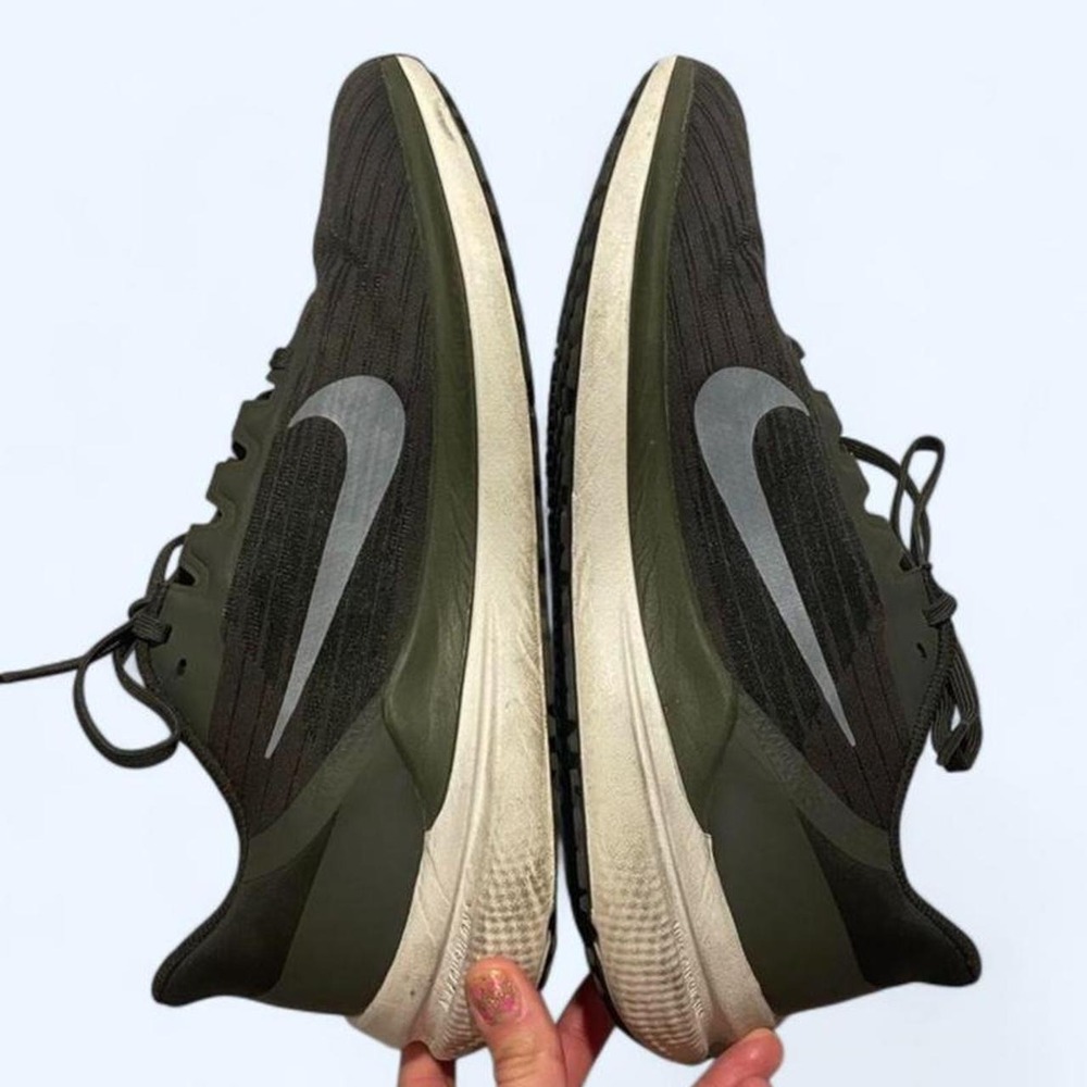 Nike Air Winflo 9 running shoes size 11 in the Sequoia Cargo Khaki colorway - Picture 4 of 8